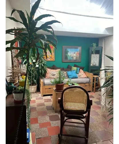 Casa En Venta En La Floresta. Cod V6473