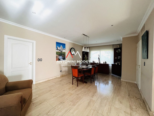 Imagen 7 de 18 de Imponente Casa En Venta En La Lomada De Pilar