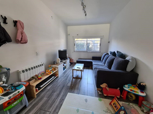 Casa En Venta En Ituzaingó, G.b.a. Zona Oeste, Argentina