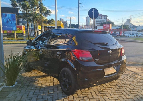 Chevrolet Onix 1.0 Joy 8v Flex 4p Manual