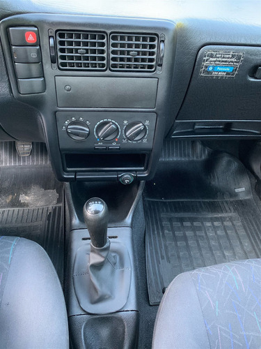 Volkswagen Polo 1.8 Mi Classic Special Sedan 8v Gasolina 4p