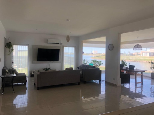 Imagen 8 de 23 de Venta De Casa De 6 Ambientes Con 2 Cocheras En San Sebastián, Escobar.