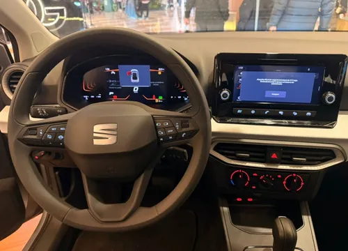 Seat Arona 1.6 Reference
