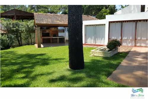 Tradicional Casa En Alquiler De Temporada, Cerca Del Shopping De Punta Del Este