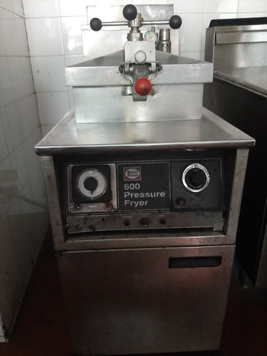 Freidora A Gas Henny Penny Pressure Gas 600