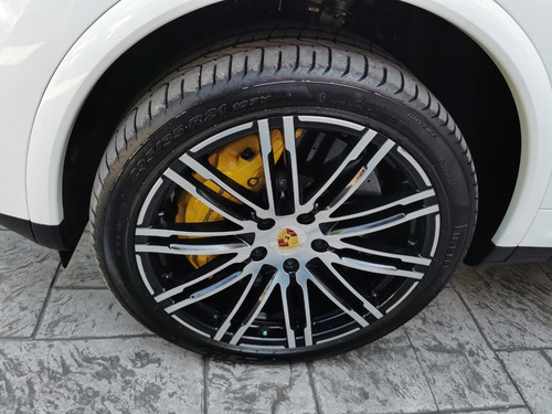 Imagen 12 de 15 de Cayenne Turbo S Impecable 2017