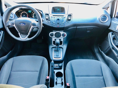 Ford Fiesta Kinetic Design 1.6 Se Powershift 120cv