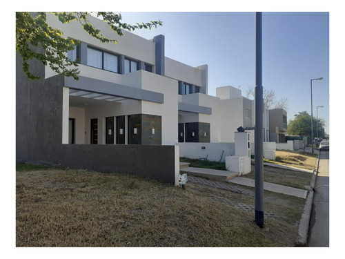 Imagen 2 de 2 de Lote En Venta En Barrio Cerrado La Calandria