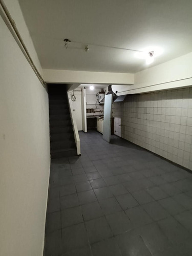 Gran Local En Venta Barrio Centro Sobre Av Gral Paz Esq. Rioja - 25 Mts De Doble Vidriera, Recibo Menor