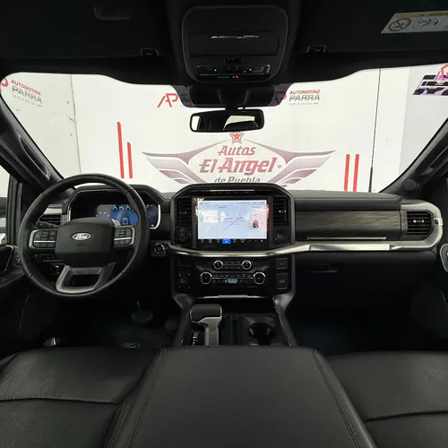 Ford Lobo Lariat 2024