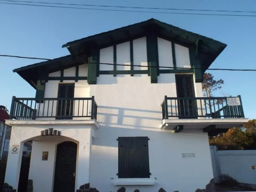 Hermosa Casa Frente Al Mar Estilo Colonial