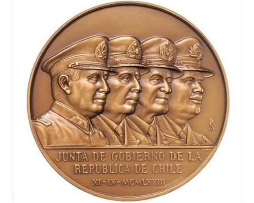 Antigua Medalla De La Junta Militar De Gob 1973 - 1990