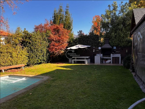Casa En Venta De 7 Dorm. En Lo Barnechea