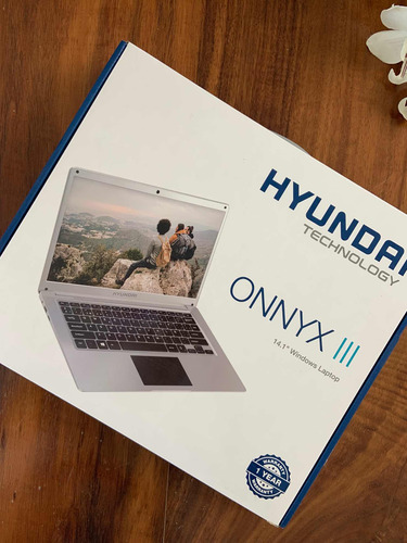 Laptop Hyundai Onnyx Iii (Usado)
