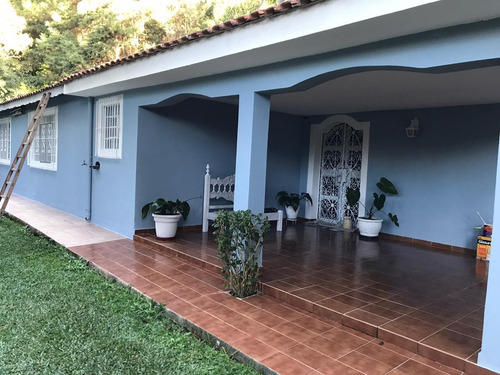 Linda Chácara De 1.200 M² - Cód.095