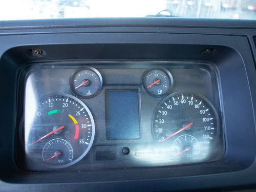 Imagem 12 de 21 de Vw 26280 Manual 6x4 Com Munck Tka 45700 2014 = 2324,270,2829