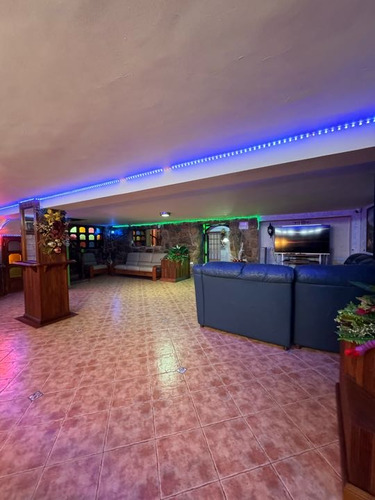 Casa En Venta 1.026 M2 - Urb. Alto Prado