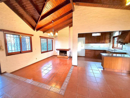 Venta Casa 3 Dormitorios Piscina Barbacoa Se Vende Con Renta- El Pinar Canelones