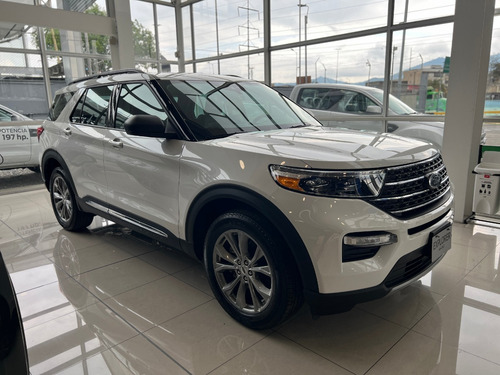 Imagen 3 de 17 de Ford Explorer Xlt Ab.