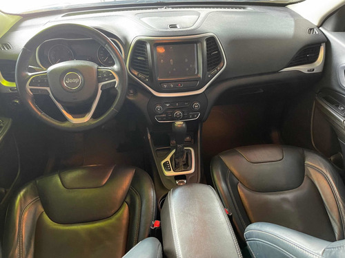 Imagen 8 de 15 de Jeep Cherokee 2014 2.4 Limited Premium Plus