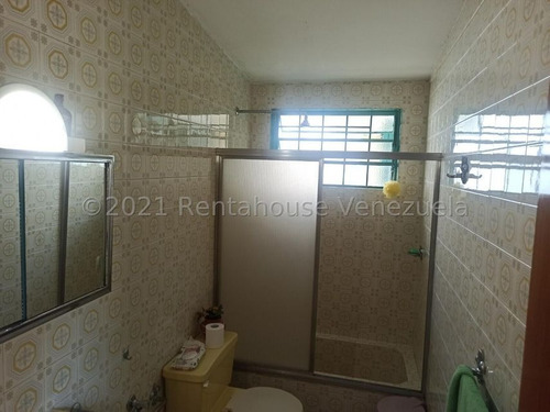 Imagen 17 de 25 de Casa En Venta La Trinidad Jesús Enrique Díaz 22-12473 Caracas Baruta