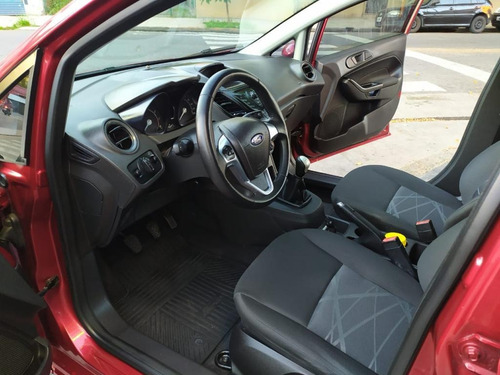 Ford Fiesta 1.6 Kinetic Design - Acepto Permutas