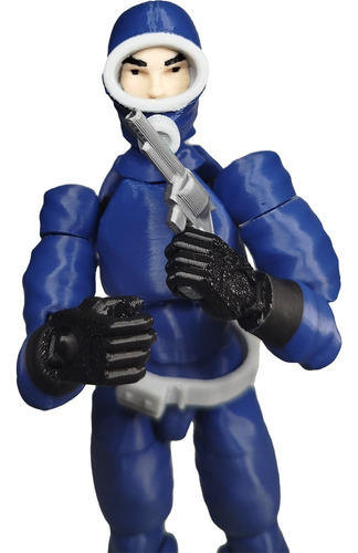 Muñeco De El Eternauta Articulado Con Accesorios 18cm