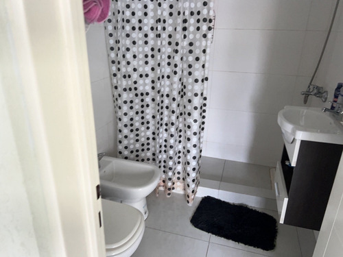 Mono Ambiente Al Fte Sin Muebles En Peron Y Uruguay
