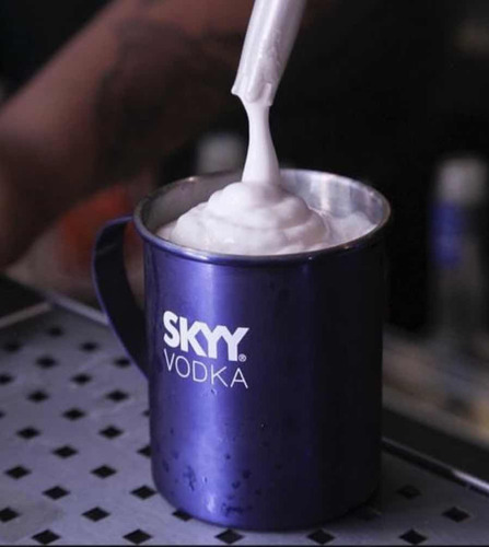 Kit Moscow Mule: 1 Vodka Skyy E 2 Canecas De Skyy