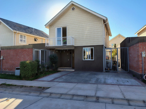 Se Arrienda Casa De 130m2 En Condominio Hacienda Limay Buin