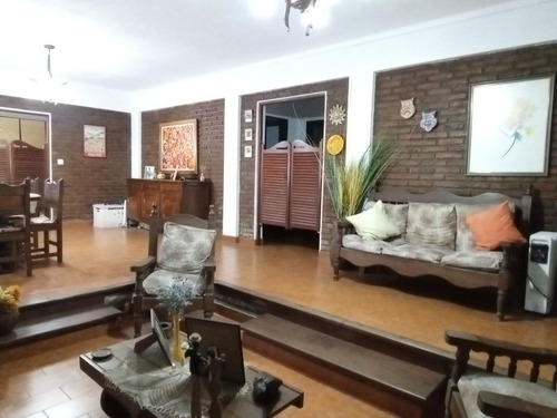 Venta Casa 3 Ambientes Con Cochera Isidro Casanova