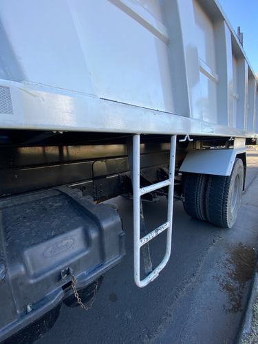 Imagen 8 de 15 de Ford Cargo 1517 Camion Volcador