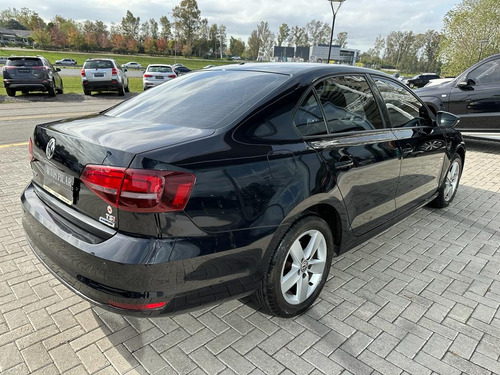 Imagen 3 de 17 de Volkswagen Vento 1.4 Comfortline At 150cv