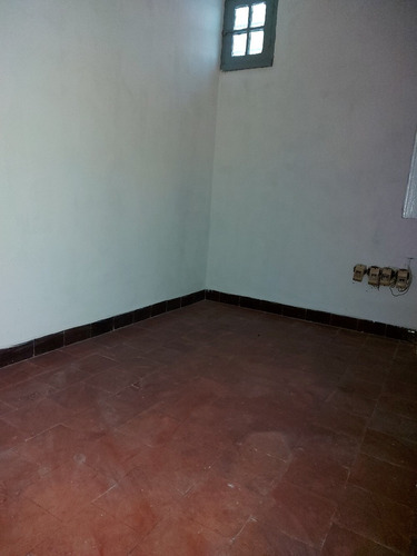 Mendoza/tapes 3 De Agraciada 3 Dorms Azotea Gto Comun $1300