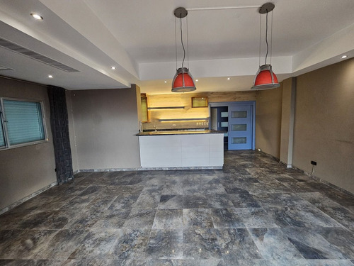 Penthouse De 3 Niveles En Bella Vista Sur