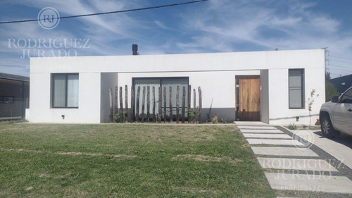 Casa En  Barrio Cerrado Manuel Belgrano Alquiler Enero 2024