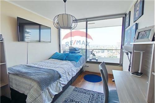 **oportunidad Depto Plaza Egaña 2d 2b E B **
