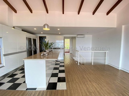 Imagen 5 de 18 de Hermoso Apartamento Duplex Totalmente Remodelado Loma Linda Caracas 22-23719
