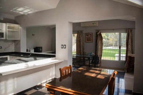 Venta De Casa En La Unión, Barrio El Trebol, Ezeiza