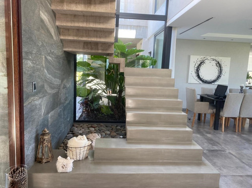 Casa En Venta Ubicado En El Yacht, Nordelta, G.b.a. Zona Norte