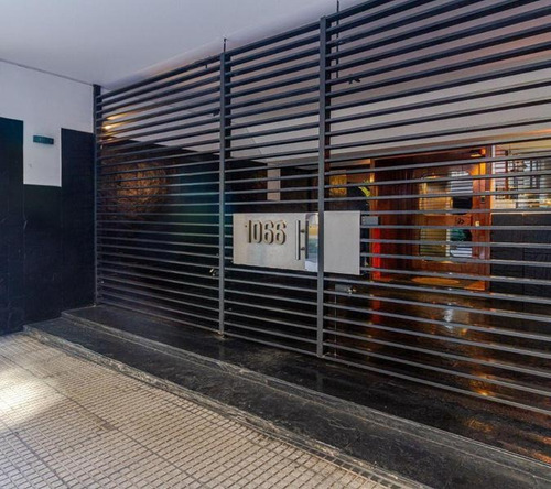 Imagen 3 de 14 de Venta Cochera Grande Cubierta - Edificio Categoría - Seguridad 24 Hs - Retiro