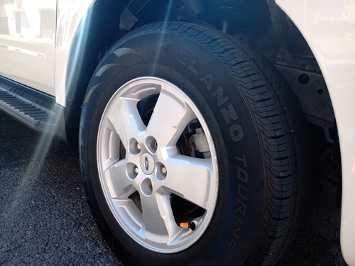 Imagen 9 de 9 de Ford Escape 2009 2.0 Xls Tela At
