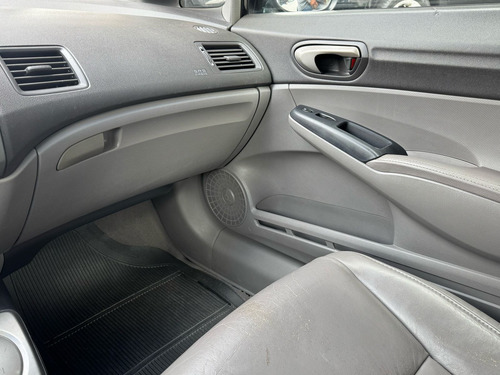 Honda Civic 1.8 Lxs Flex Aut. 4p
