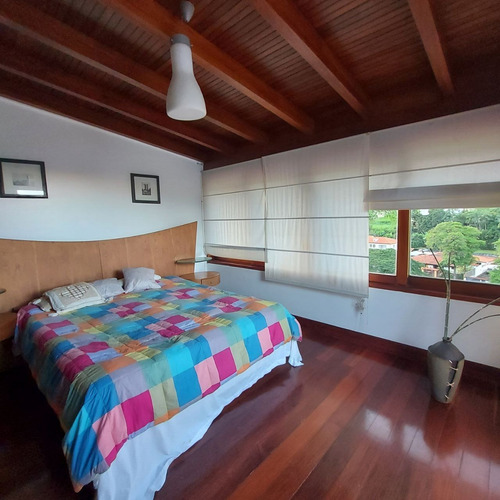Imagen 25 de 30 de Venta De Casa En Prados Del Este 8h/ 9b/ 5p