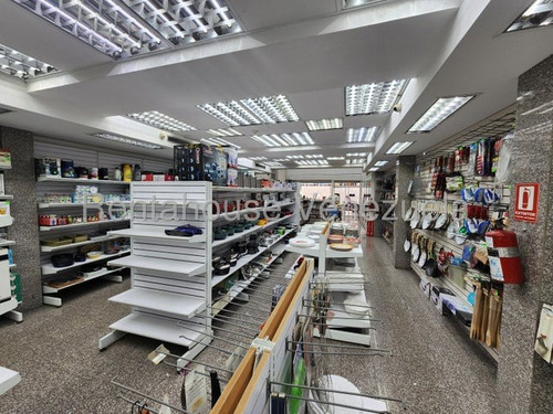 Se Vende Local En El Centro De Caracas