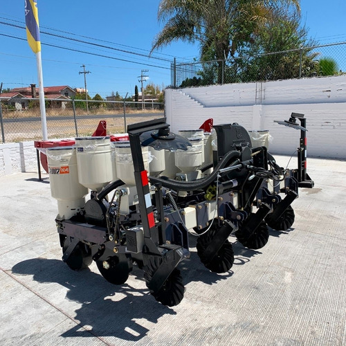 Sembradora 4 Surcos Sembradoras Del Bajio Modelo Lc-2002-n4