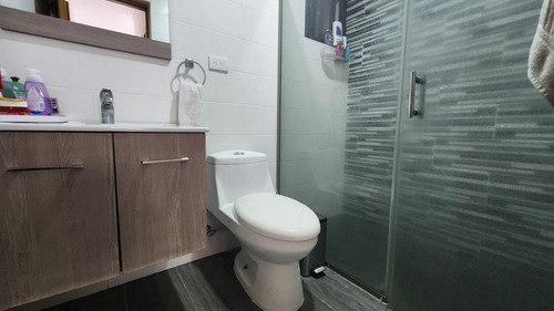 Se Vende Espacioso E Iluminado Apartamento En Renacimiento