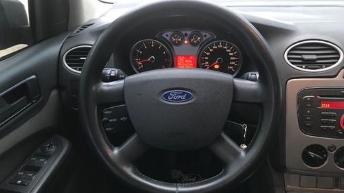 Ford Focus Trend 2.0 - Tute Cars Fernando