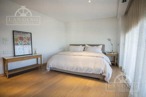 Departamento Con Increíbles Vistas Al Río En Piso 15 En Alquiler