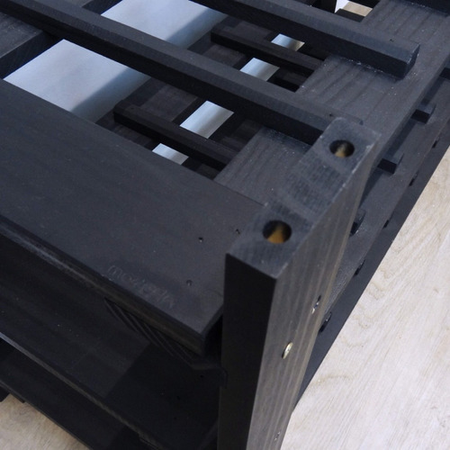 Mini bodega rústica de madera para 24 botellas, color negro